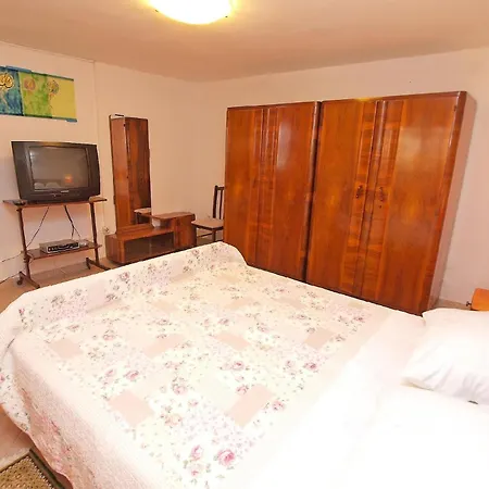 Apartment Fuer 3 Personen Ca 32 Qm In Pula-fondole, Istrien Istrische Riviera *