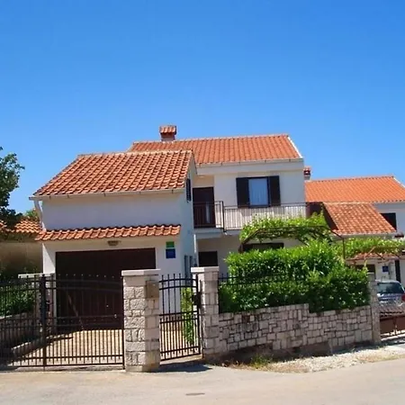 Apartment Fuer 3 Personen Ca 32 Qm In Pula-fondole, Istrien Istrische Riviera *